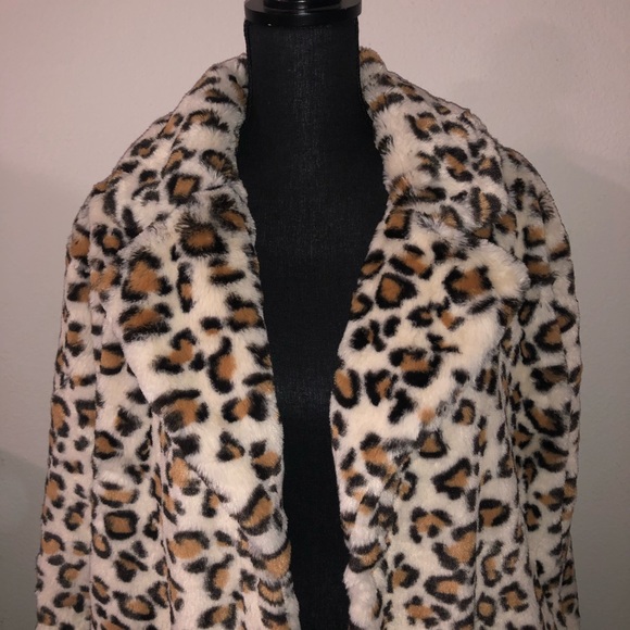 Leopard Print Faux Fur Coat - Picture 5 of 7